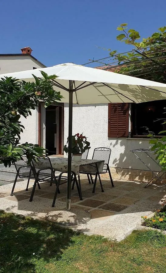 Studio Benassi Porec Apartment